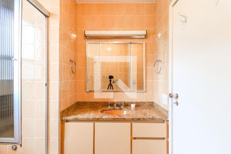 Apartamento à venda com 325m², 3 quartos e 3 vagasBanheiro da Suíte 