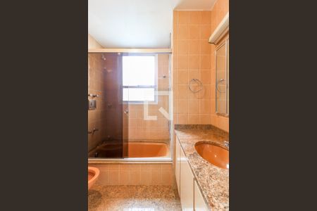 Apartamento à venda com 325m², 3 quartos e 3 vagasBanheiro da Suíte 