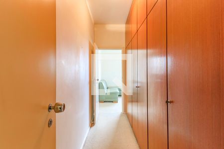 Apartamento à venda com 325m², 3 quartos e 3 vagasCloset