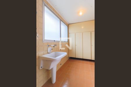 Apartamento à venda com 325m², 3 quartos e 3 vagasÁrea de Serviço 2