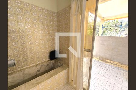 Casa à venda com 1661m², 3 quartos e 6 vagas Casa à venda com 1661m², 3 quartos e 6 vagasBanheiro da Suíte 2