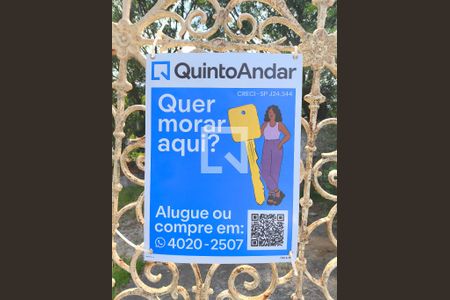 Casa à venda com 1661m², 3 quartos e 6 vagas Casa à venda com 1661m², 3 quartos e 6 vagasPlaquinha