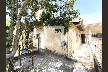 Casa à venda com 1661m², 3 quartos e 6 vagas Casa à venda com 1661m², 3 quartos e 6 vagasÁrea Externa