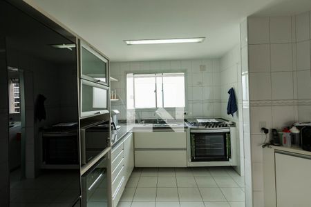 Apartamento à venda com 154m², 3 quartos e 3 vagasCozinha