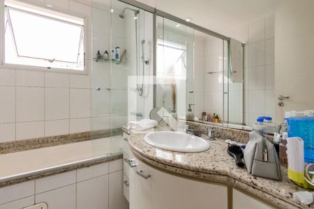 Apartamento à venda com 154m², 3 quartos e 3 vagasBanheiro da Suíte 1
