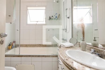 Apartamento à venda com 154m², 3 quartos e 3 vagasBanheiro da Suíte 1