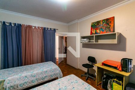 Apartamento à venda com 210m², 4 quartos e 1 vaga Apartamento à venda com 210m², 4 quartos e 1 vagaQuarto 1