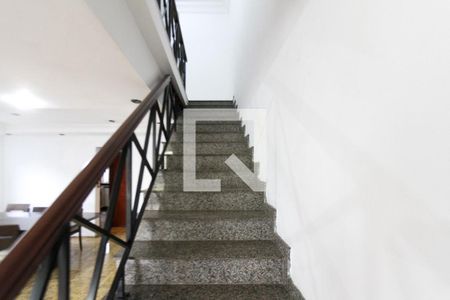 Escada de casa à venda com 3 quartos, 214m² em Vila Prudente, São Paulo