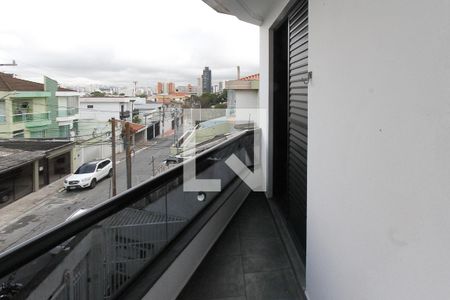 Casa à venda com 214m², 3 quartos e 5 vagas Casa à venda com 214m², 3 quartos e 5 vagasVaranda