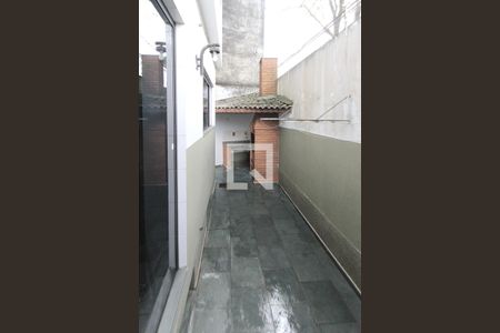 Casa à venda com 214m², 3 quartos e 5 vagas Casa à venda com 214m², 3 quartos e 5 vagasCorredor