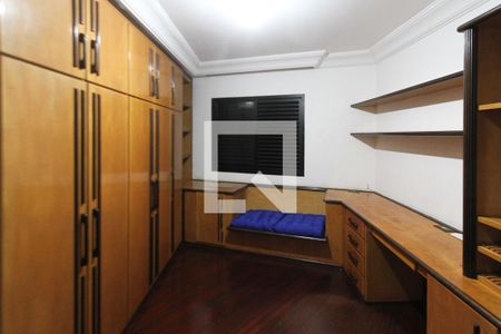 Casa à venda com 214m², 3 quartos e 5 vagas Casa à venda com 214m², 3 quartos e 5 vagasQuarto