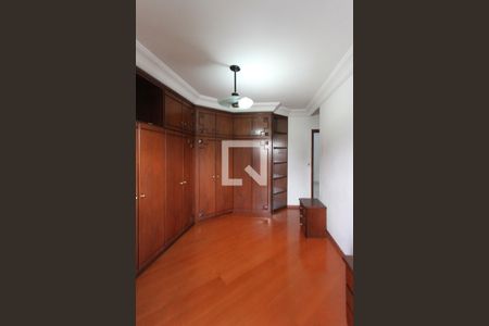 Casa à venda com 214m², 3 quartos e 5 vagas Casa à venda com 214m², 3 quartos e 5 vagasSuite