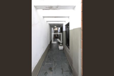 Casa à venda com 214m², 3 quartos e 5 vagas Casa à venda com 214m², 3 quartos e 5 vagasCorredor