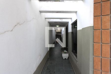 Casa à venda com 214m², 3 quartos e 5 vagas Casa à venda com 214m², 3 quartos e 5 vagasCorredor