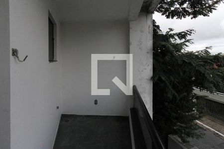 Casa à venda com 214m², 3 quartos e 5 vagas Casa à venda com 214m², 3 quartos e 5 vagasVaranda