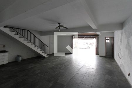 Casa à venda com 214m², 3 quartos e 5 vagas Casa à venda com 214m², 3 quartos e 5 vagasGaragem