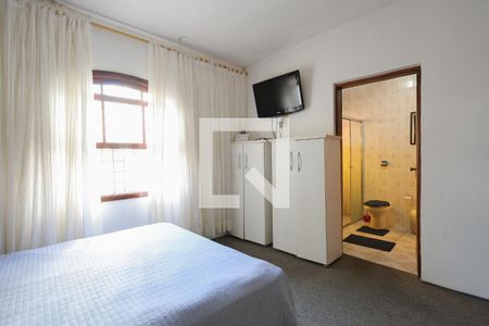 Casa para alugar com 700m², 4 quartos e 2 vagasSuíte 2