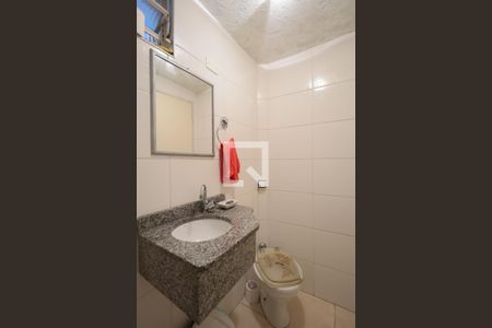 Casa para alugar com 700m², 4 quartos e 2 vagasBanheiro de serviço