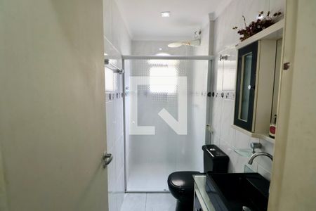 Banheiro Social de apartamento para alugar com 2 quartos, 60m² em Enseada, Guarujá