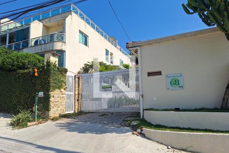 Studio à venda com 38m², 1 quarto e 1 vaga Studio à venda com 38m², 1 quarto e 1 vagaFachada