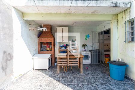 Casa à venda com 150m², 3 quartos e 4 vagas Casa à venda com 150m², 3 quartos e 4 vagasQuintal e Churrasqueira