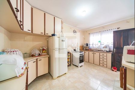 Casa à venda com 150m², 3 quartos e 4 vagas Casa à venda com 150m², 3 quartos e 4 vagasCozinha