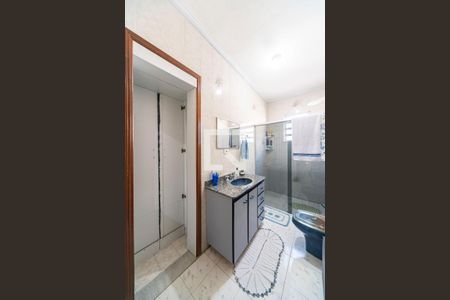 Casa à venda com 150m², 3 quartos e 4 vagas Casa à venda com 150m², 3 quartos e 4 vagasBanheiro 2