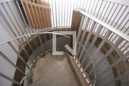 Casa à venda com 197m², 3 quartos e 4 vagasEscada