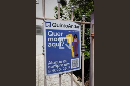 Casa à venda com 197m², 3 quartos e 4 vagasFachada - placa instalada