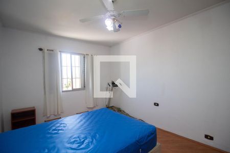 Casa à venda com 197m², 3 quartos e 4 vagasQuarto 4