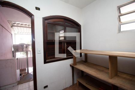 Casa à venda com 197m², 3 quartos e 4 vagasQuarto de Serviço