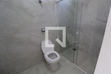 Casa de condomínio para alugar com 356m², 4 quartos e 6 vagasBanheiro /Suíte 3