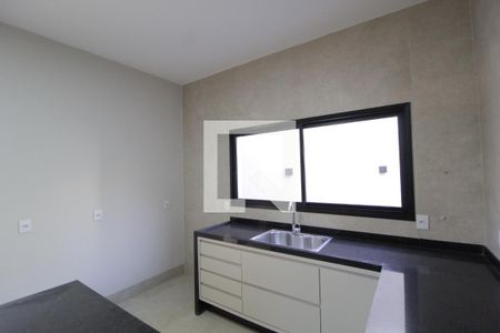 Casa de condomínio para alugar com 356m², 4 quartos e 6 vagasCozinha