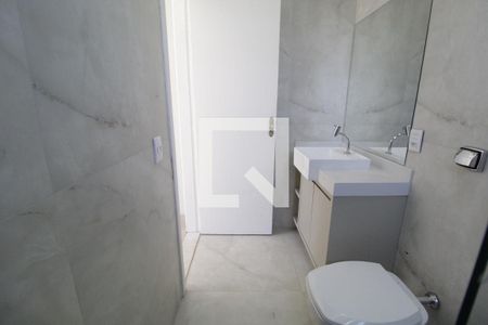 Casa de condomínio para alugar com 356m², 4 quartos e 6 vagasBanheiro/ Suíte 4