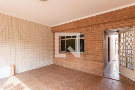 Casa à venda com 325m², 4 quartos e 1 vagaGaragem