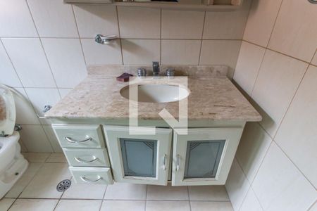 Casa à venda com 325m², 4 quartos e 1 vagaBanheiro 2