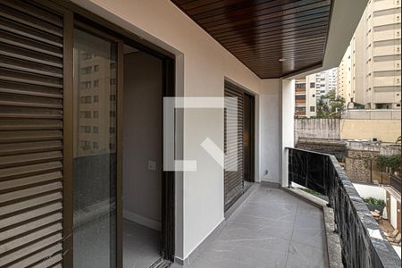 Apartamento à venda com 236m², 3 quartos e 3 vagasSuíte 3 varanda