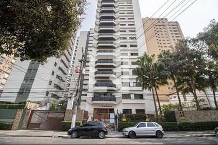 Apartamento à venda com 236m², 3 quartos e 3 vagasFachada
