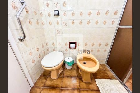 Casa para alugar com 226m², 3 quartos e 2 vagas Casa para alugar com 226m², 3 quartos e 2 vagasBanheiro