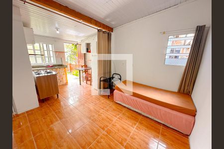 Sala/Quarto de kitnet/studio para alugar com 1 quarto, 30m² em Ingleses do Rio Vermelho, Florianópolis