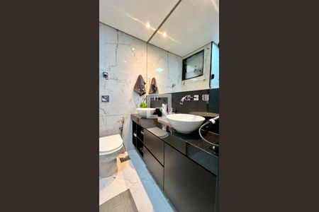 Apartamento à venda com 105m², 3 quartos e 1 vaga Apartamento à venda com 105m², 3 quartos e 1 vagaBanheiro