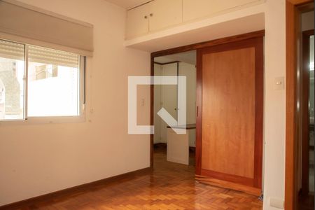 Casa à venda com 390m², 3 quartos e 2 vagasSuíte