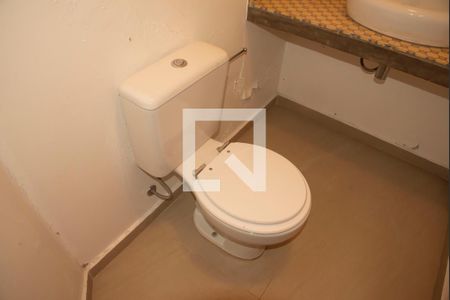 Casa à venda com 390m², 3 quartos e 2 vagasBanheiro de Serviço