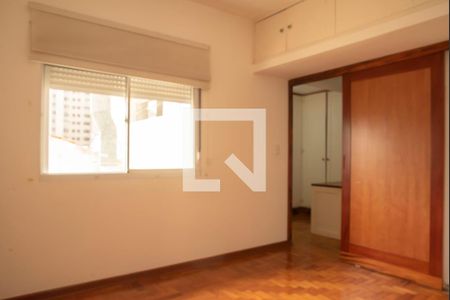 Casa à venda com 390m², 3 quartos e 2 vagasSuíte