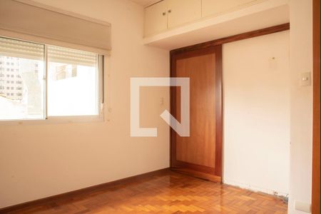 Casa à venda com 390m², 3 quartos e 2 vagasSuíte