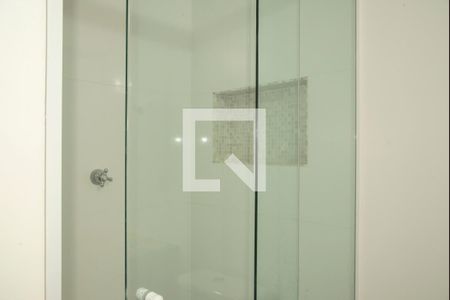 Casa à venda com 390m², 3 quartos e 2 vagasBanheiro