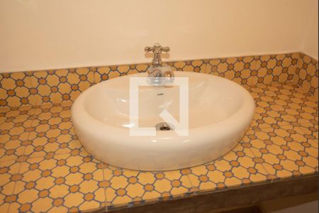 Casa à venda com 390m², 3 quartos e 2 vagasBanheiro de Serviço