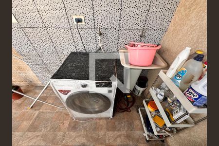 Apartamento à venda com 88m², 2 quartos e 1 vaga Apartamento à venda com 88m², 2 quartos e 1 vagaLavanderia