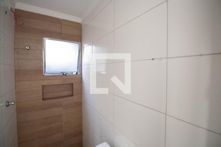 Banheiro de apartamento para alugar com 1 quarto, 45m² em Parque Edu Chaves, São Paulo