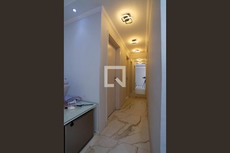 Corredor de apartamento à venda com 2 quartos, 60m² em Picanço, Guarulhos